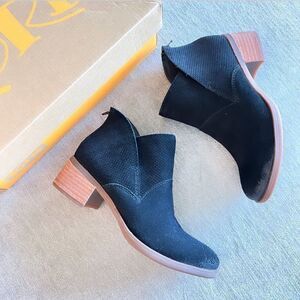 NWT Korks Maldon Suede Leather Heeled Ankle Booties in Black 6
